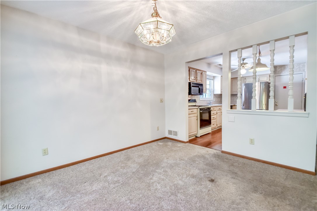 Country Scene Condo - Residential