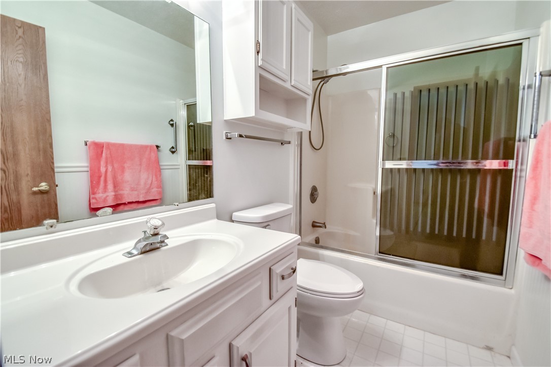 Country Scene Condo - Residential