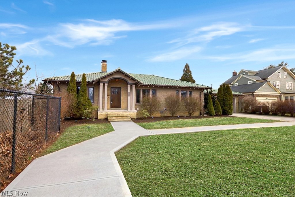 Lakefront - Residential