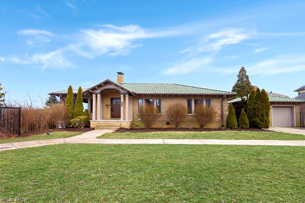 Lakefront - Residential
