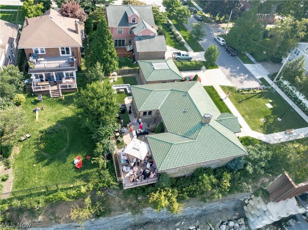 Lakefront - Residential