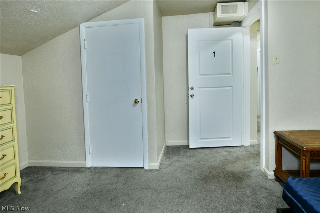YSU Corridor ,Northside - Residential