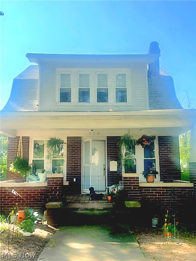 MAINTAINED AND READY FOR NEW OWNERS.  SELLER NEEDS TO DOWNSIZE.  THE LAUNDRY AREA IS IN THE BASEMENT WITH
A TOILET AND OPEN SHOWER.  COULD BE ENCLOSED FOR PRIVACY.  SELLER IS LEAVING WORK TABLES IN THE BASEMENT.  THEY WERE USED FOR CUTTING FABRIC AND A PLACE FOR THE SEWING MACHINE.  HARDWOOD FLOORS NEED REFINISHED.