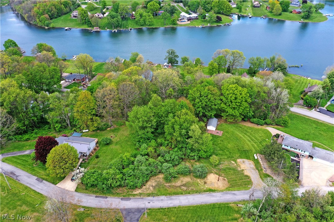 Lake Tomahawk 04 - Land