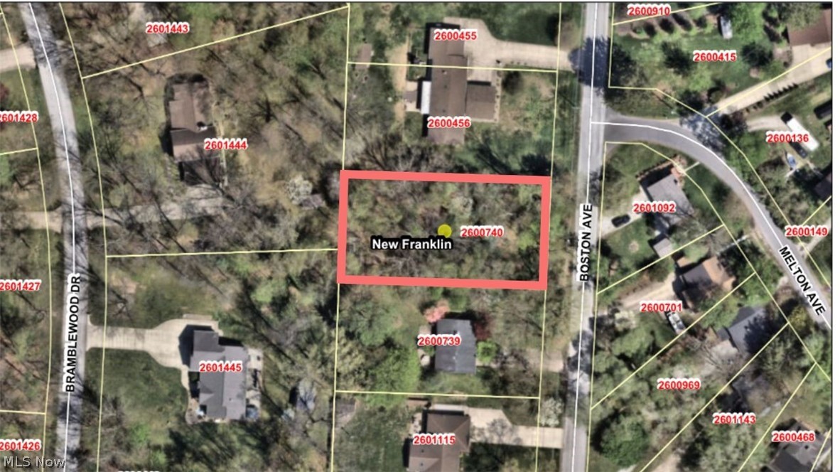 Lot is walking distance to restaurants.  Turkeyfoot Public Golf Course near by.  Close to public water access/boat launch.