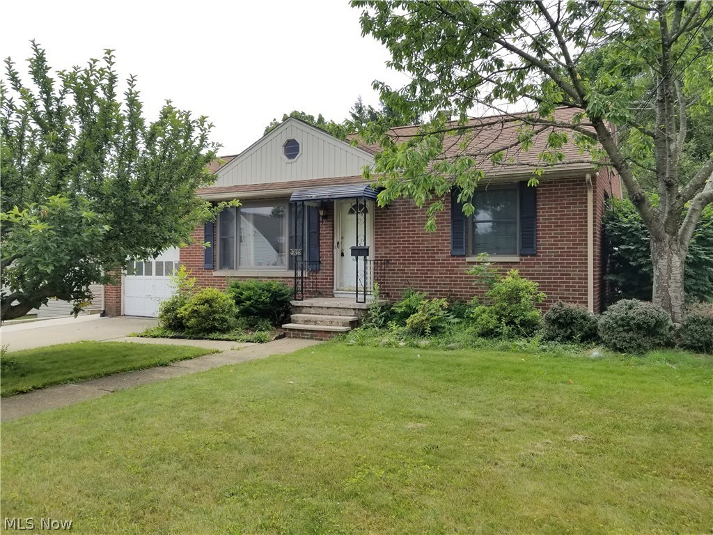 Charming brick ranch located on a quiet street in North Canton! This 3 bedroom/2 full bathroom home features hardwood flooring in living room and 2 of the bedrooms with nicely sized closets. The master bedroom features double closets, a beautiful skylight with vaulted ceilings and a walk out onto the back deck. The kitchen features an abundant amount of cabinet and countertop space and comes fully applianced with newer appliances! Finished basement with a rec room, wet bar, and a full bathroom. Washer and dryer included!  Private fenced in backyard. One car attached garage with a sufficient amount of driveway space. Call for your showing today!
Tenant is responsible for all utilities including water. $35 application fee per adult applicant. We run credit, criminal and eviction background check and verify income. No Section 8.