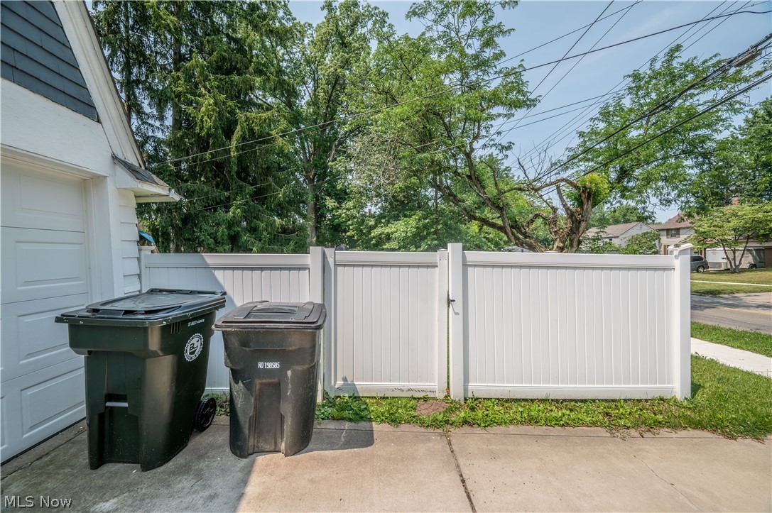 Fairmount Drive - Residential