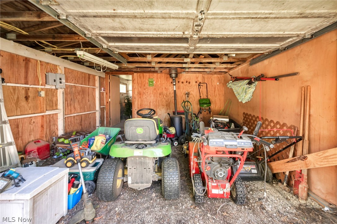 Mosser Farm Acres Add 01 - Residential