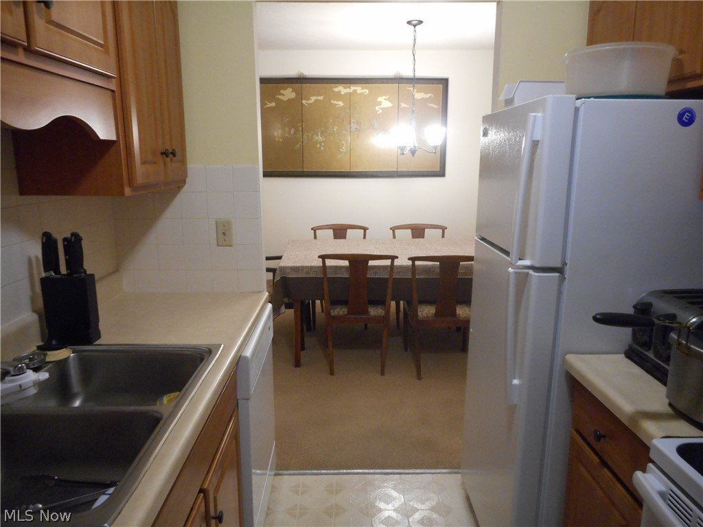 Silver Lake Towers Condo - Residential