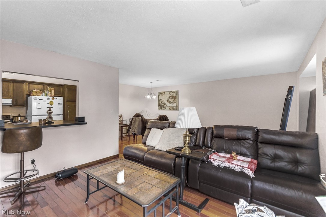 Orchards/Beacon Hill Condo - Residential