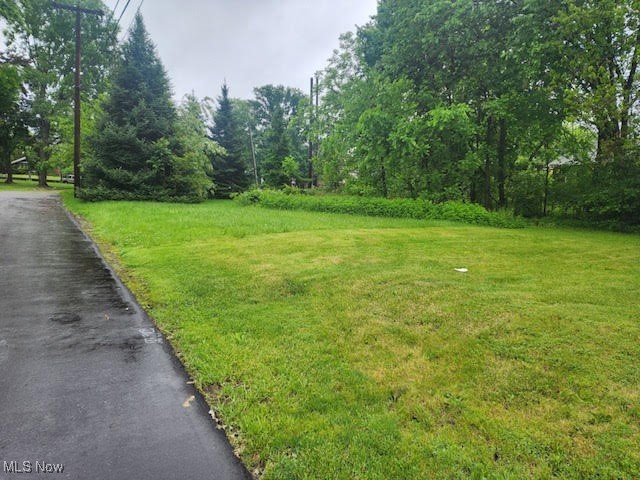 This undeveloped 0.1570-acre city lot presents a prime opportunity for builders, investors, or anyone looking to create a custom space. The lot is ready for development, offering approximately 6,840 square feet of land. Situated in a residential neighborhood with convenient access to local amenities, schools, public transportation, and major roadways, this parcel is ideal for a single-family home, duplex, or other residential structure, pending zoning and city approvals. Utilities are nearby and accessible from the street, simplifying the connection process. Whether you're looking to build your dream home, expand your investment portfolio, or develop a custom property, this lot offers flexibility and potential.
Key Features:
Size: 0.1570 acres (approx. 6,840 sq ft)
Zoning: Residential
Terrain: Level and somewhat clear (some trees)
Utilities: Water, sewer, and electricity nearby (buyer to verify)
Location: Corner of Wooster Rd N and Beech St.
Don't miss this rare opportunity to secure a blank slate in the city—contact me today for more information or to schedule a viewing!