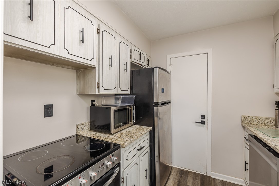 Shaker Club Condo - Residential