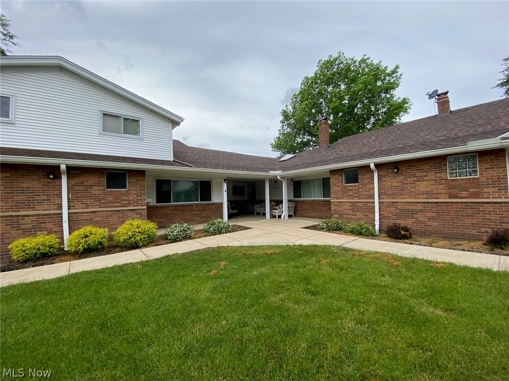 Country Club Condo - Residential