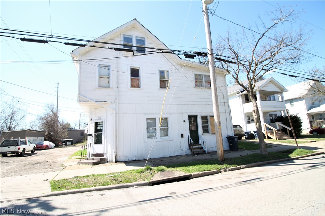 Upland Lawn - Residential Income