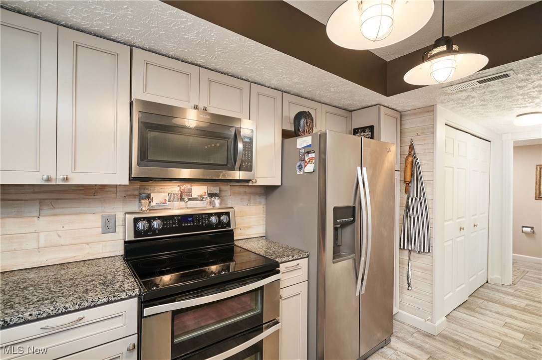 Country Club Twnhs North Condo - Residential