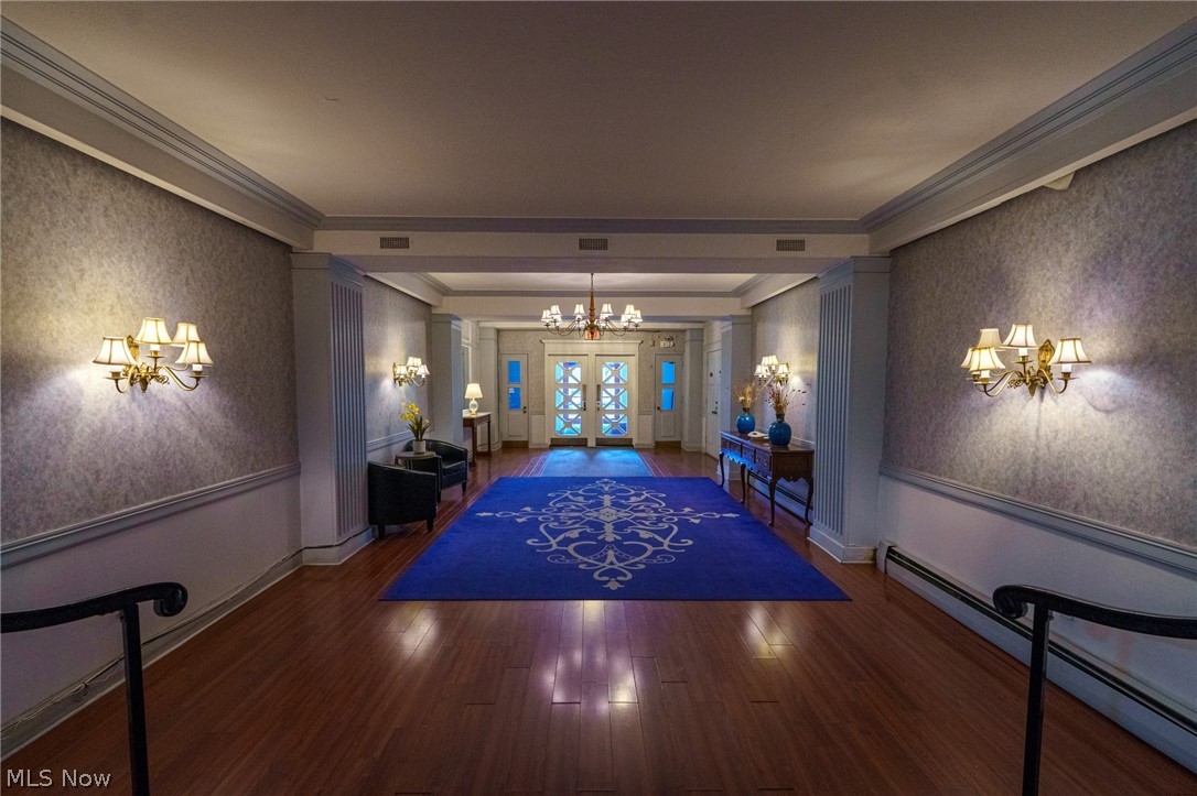 South Park Manor Condo - Residential