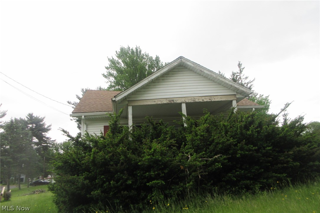 Perfect opportunity for the handyman! Property has good bones but needs some TLC. property has two spacious lots and is perfect for adding a garage or pole barn! Located just outside of town. Property has an attic with potential to add additional living space. Priced to sell fast!
