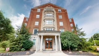 South Park Manor Condo - Residential