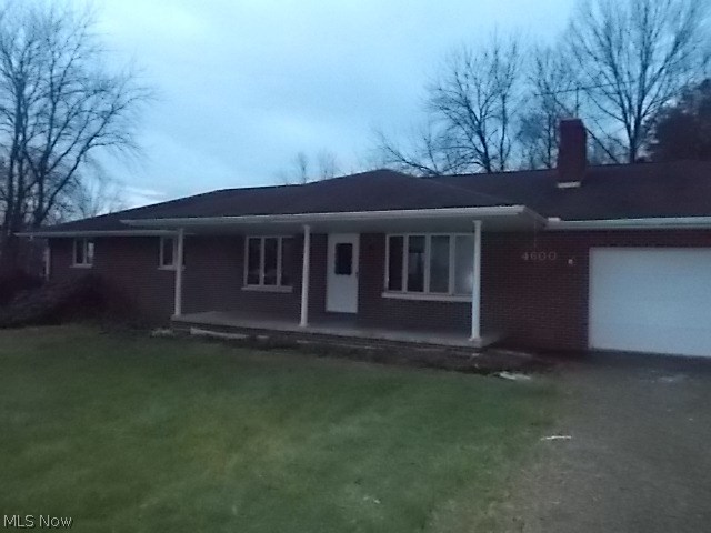 Very spacious, 3 bedroom, 2 bath brick ranch in Lakewood School district. Situated on 6 acres with horse barn and additional out building. House features large kitchen with eating area, formal dining room, living room with fireplace and first floor laundry. Also, finished family room in lower level with fireplace.