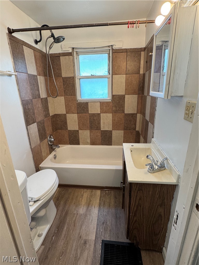 Cook Lucy - Residential