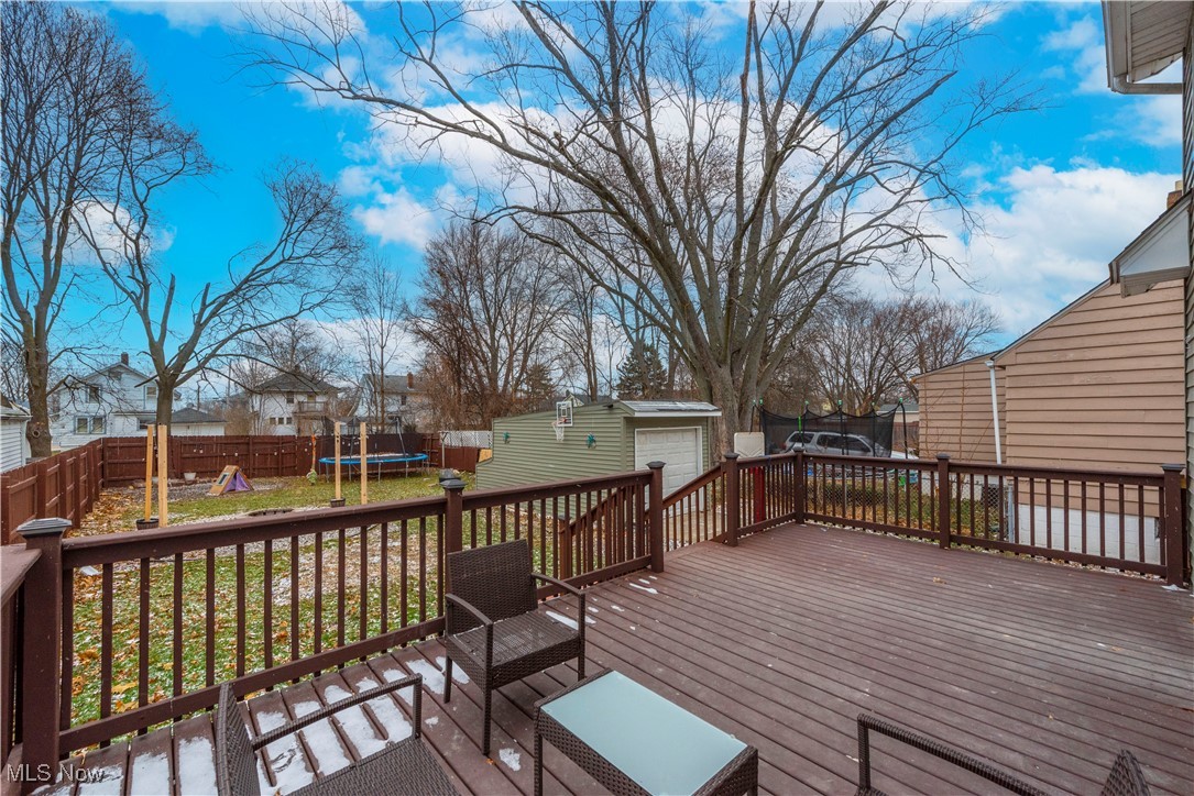W B Thompson Trusteess 02 Ad - Residential