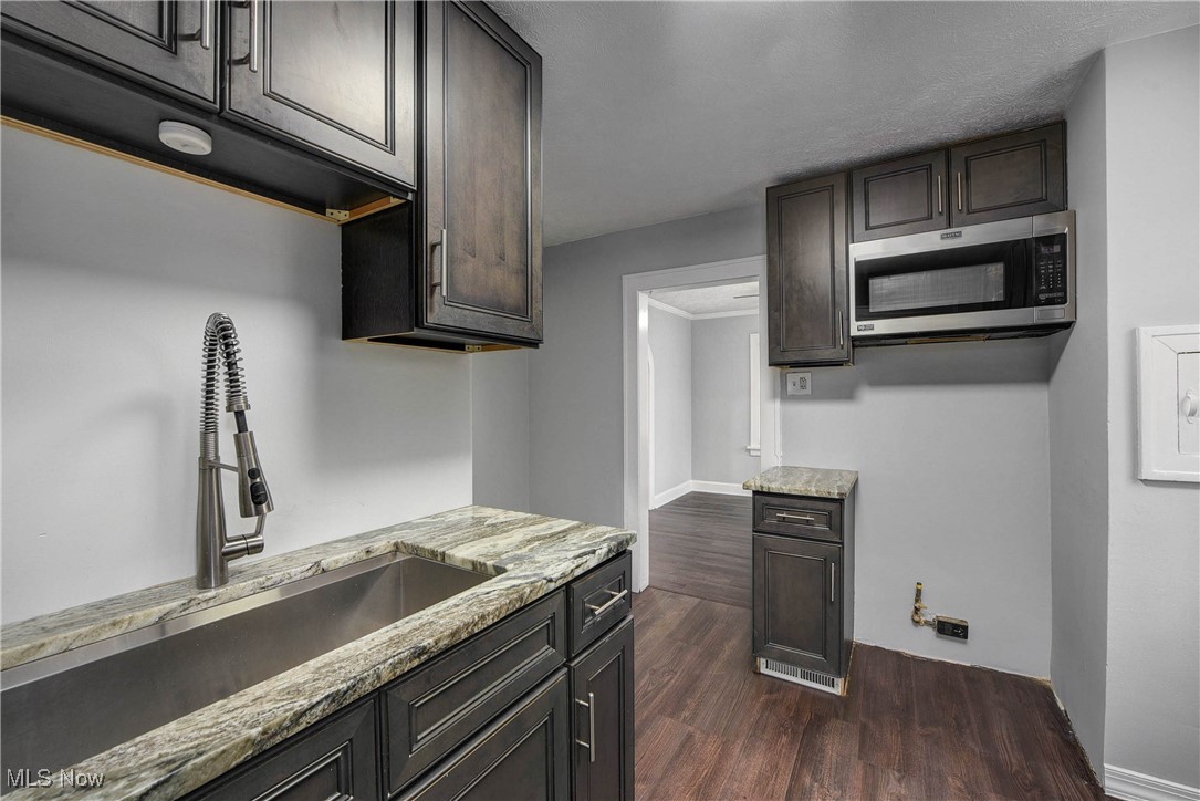 W B Thompson Trusteess 02 Ad - Residential