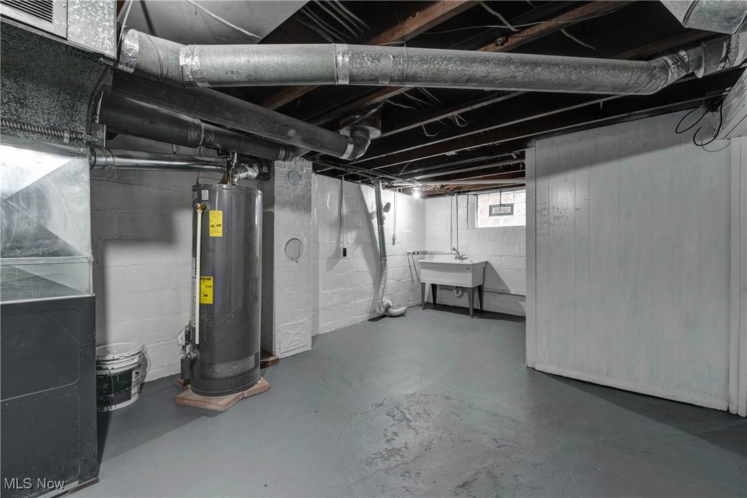 W B Thompson Trusteess 02 Ad - Residential