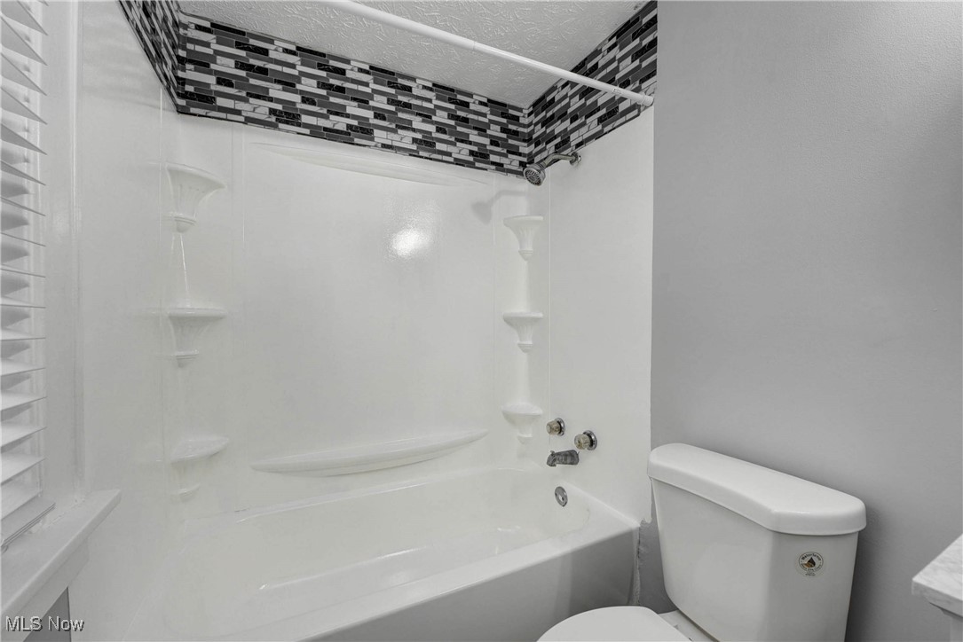 W B Thompson Trusteess 02 Ad - Residential