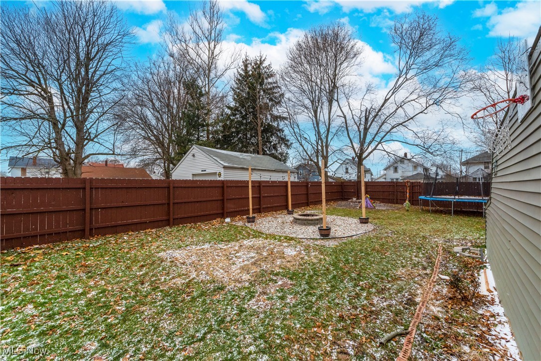 W B Thompson Trusteess 02 Ad - Residential