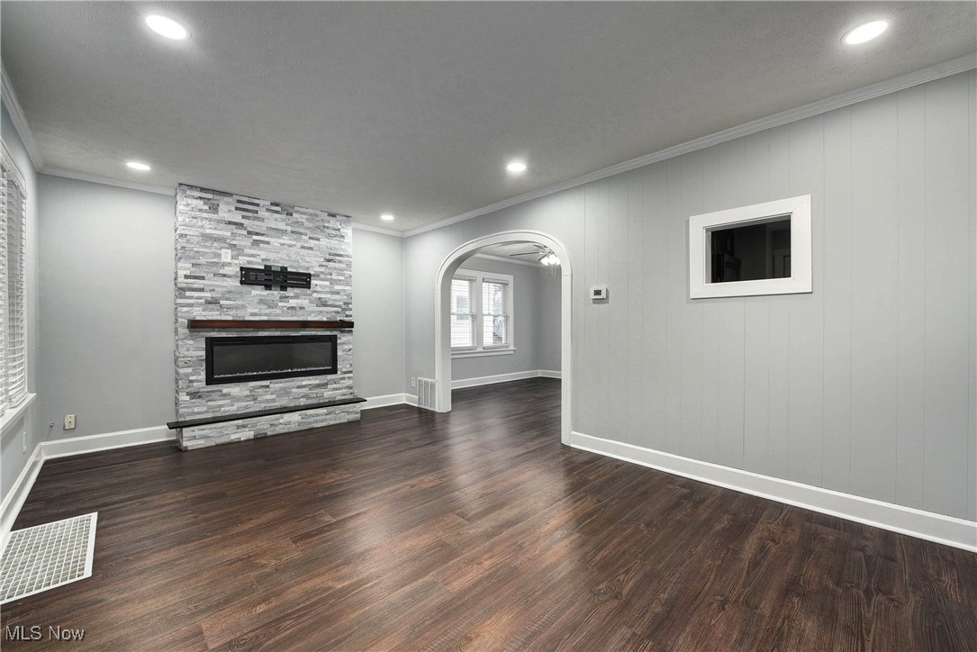 W B Thompson Trusteess 02 Ad - Residential