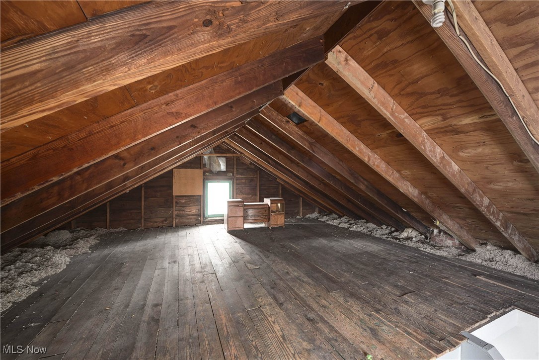W B Thompson Trusteess 02 Ad - Residential