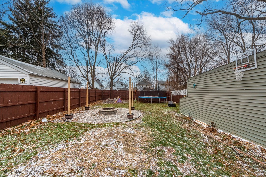 W B Thompson Trusteess 02 Ad - Residential