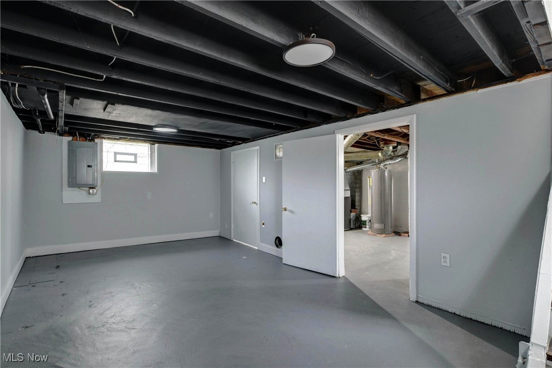 W B Thompson Trusteess 02 Ad - Residential