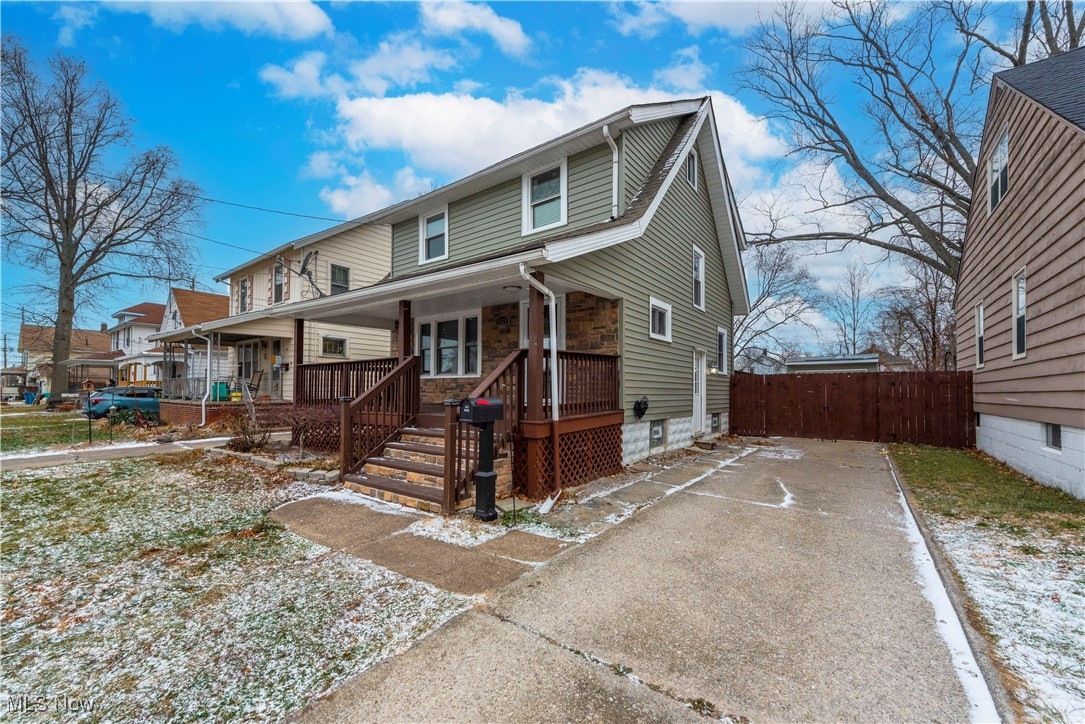 W B Thompson Trusteess 02 Ad - Residential