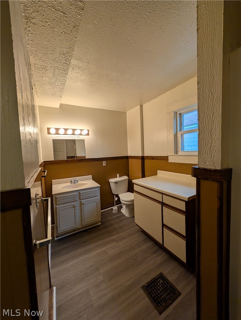 City/Akron - Residential Lease