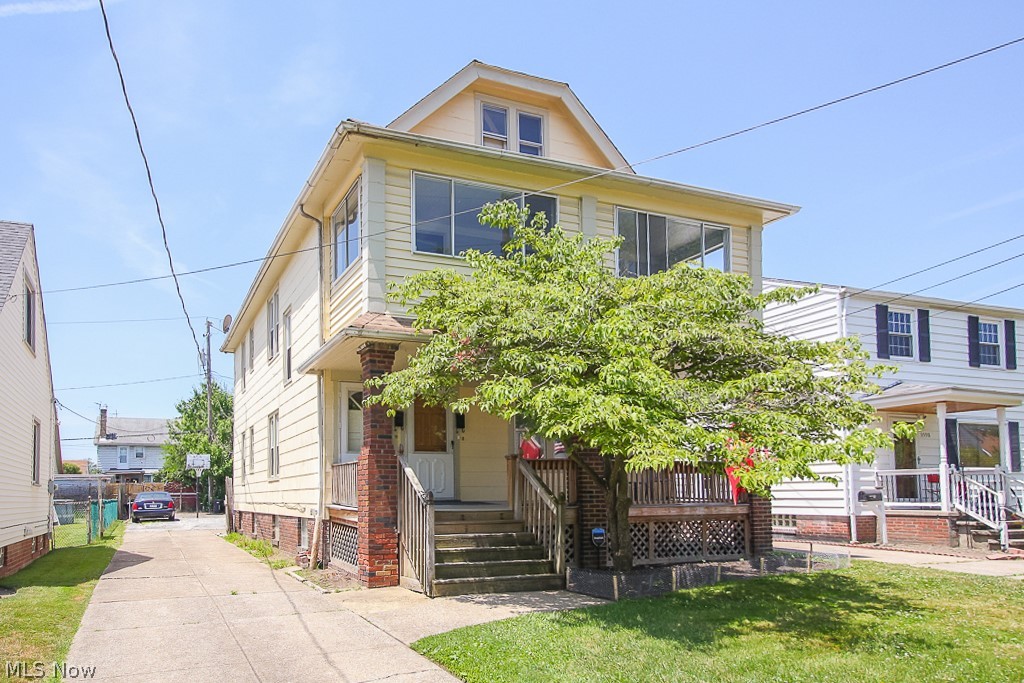 Duplex Available in the West Boulevard area of Cleveland!  Up unit was renovated in July 2020.  Currently occupied by tenant paying $695/month.  (Up lease expires Aug. 31, 2021. Tenant pays gas/electric.)  Down unit recently vacated and will require minimal cosmetic updates.  Great investment opportunity!