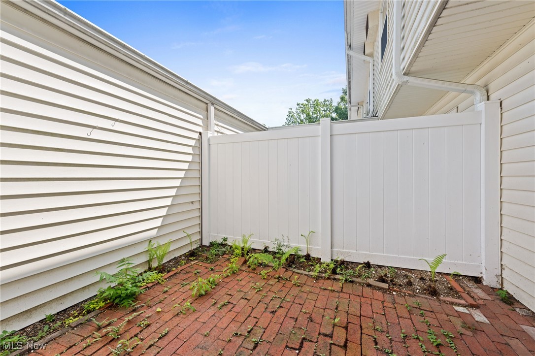 Meadowlawn Condo - Residential