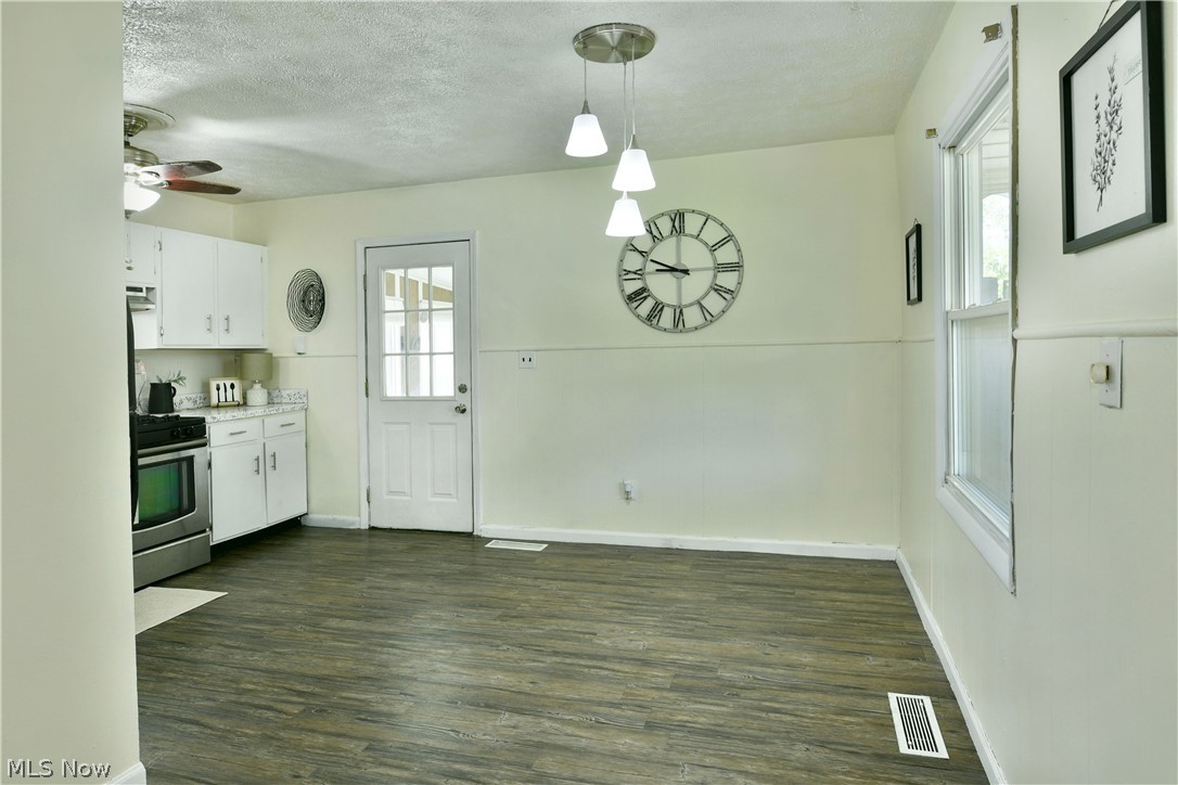 Oakview Manor - Residential