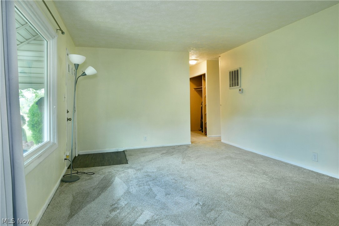 Oakview Manor - Residential