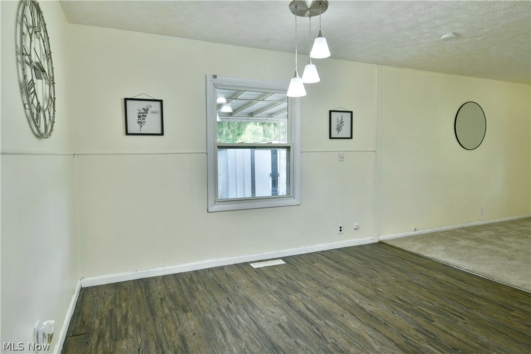 Oakview Manor - Residential