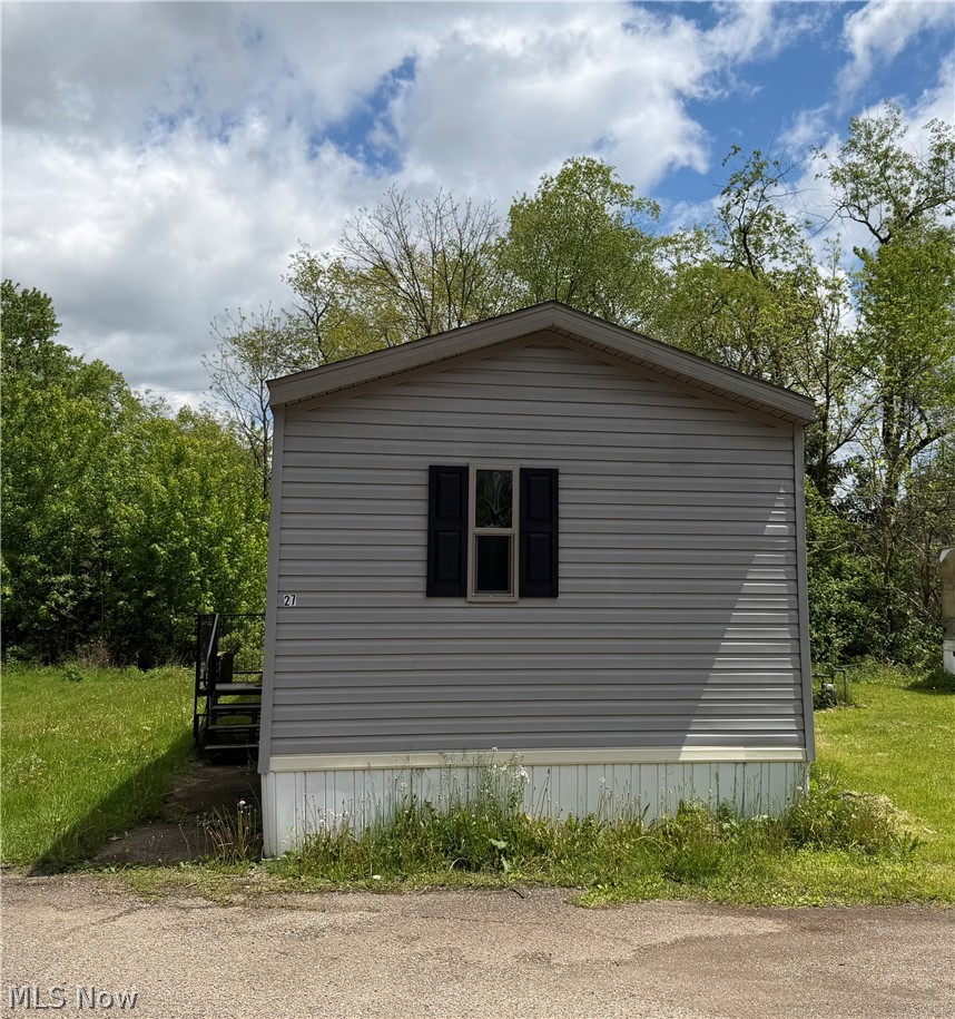 Welcome to 2606 Lincoln Way! This newer 3-bedroom, 2-bath mobile home offers a smart, open layout with modern finishes throughout. Built in 2021, the home features a bright living area, a fully equipped kitchen, and a spacious primary bedroom with double closets. The full bath includes an oversized soaking tub and stackable washer and dryer for added convenience. A storage shed provides extra space, and the home can be relocated if desired. Sold fully furnished, this move-in-ready property offers comfort, flexibility, and affordability all in one. Schedule your showing today!
