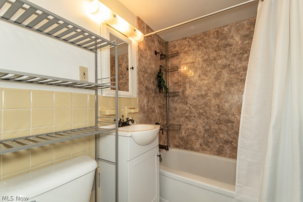 Shaker Club Condo - Residential