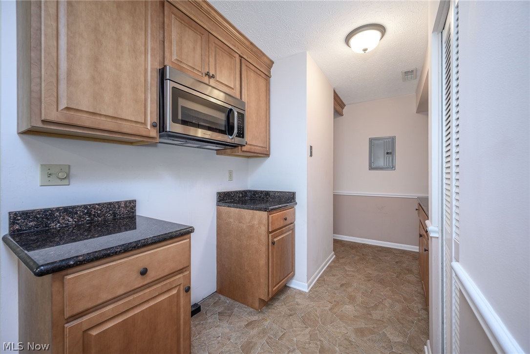 Country Club Apt Homes North Condo - Residential