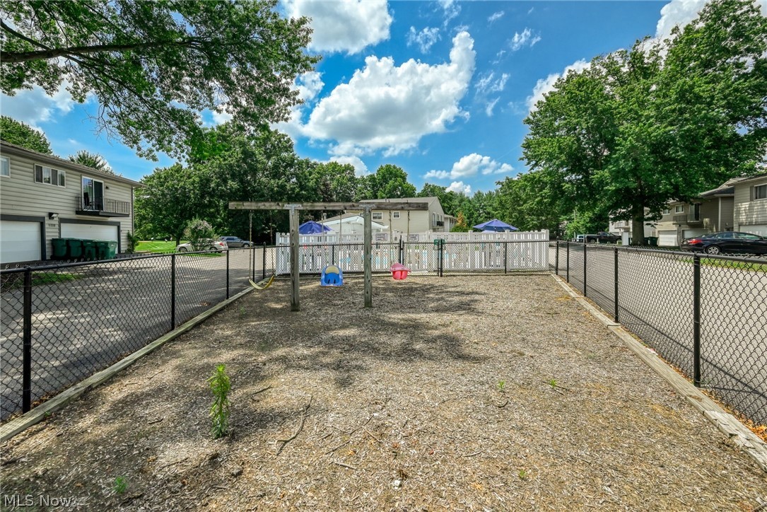 Country Club Apt Homes North Condo - Residential