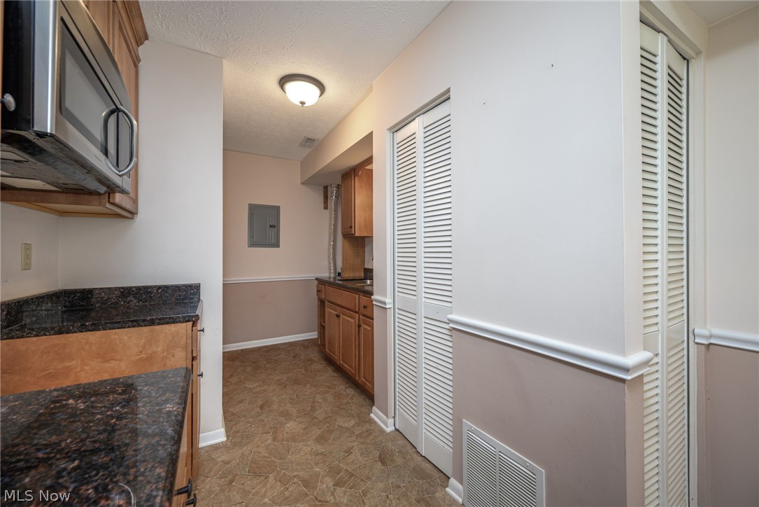Country Club Apt Homes North Condo - Residential