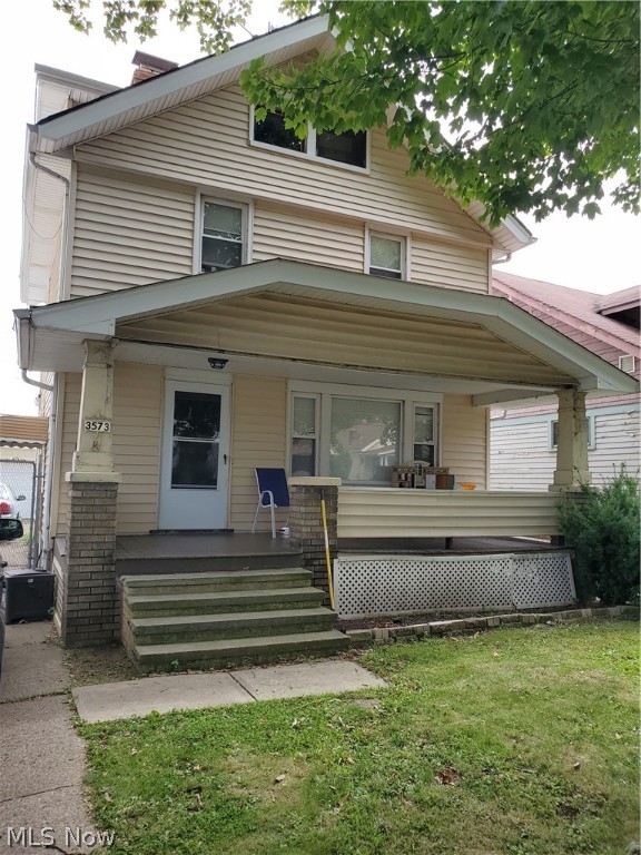 3 bed 1.5 bath with nice updates to kitchen cabinets and tile flooring.  Newer furnace, updated electrical panel, and vinyl windows.  Minor improvements can go a long way for the handy homebuyer, or investor!