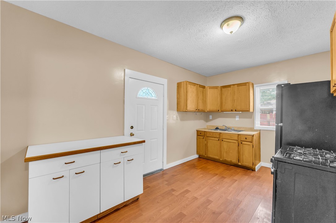Gates & Sears Brooklyn Park Allo - Residential Lease