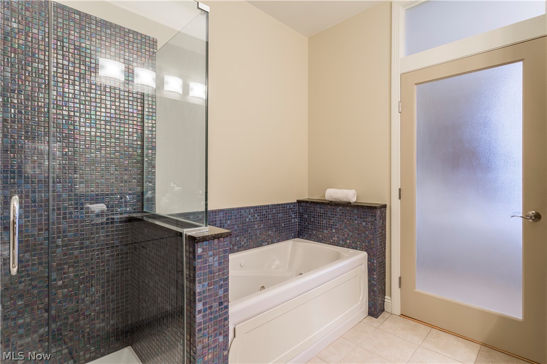 Larchmere Lofts Condo - Residential