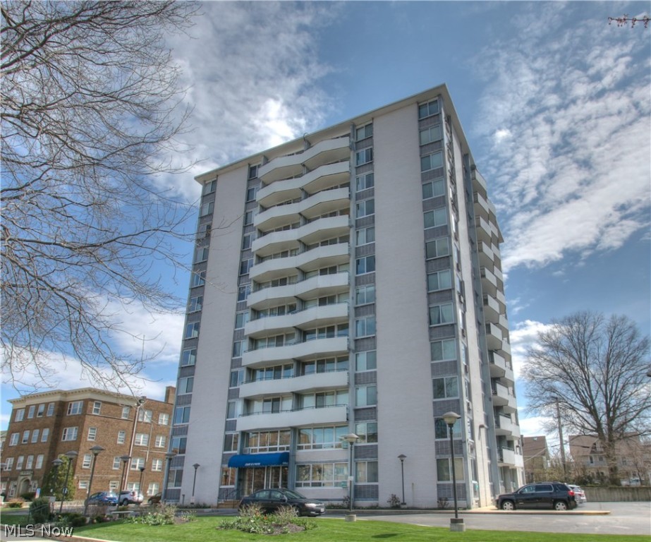 Gorgeous first floor Condo located at the Envoy, in the heart of Lakewood! Simplicity at its finest…Move right in to this meticulously maintained 1 bedroom 1 bath condo with A.C. wall unit and many updates. Enjoy many onsite amenities such as a reserved parking, wonderful exercise room, large party center with kitchenette and an in-ground pool. Just minutes from Lake Erie's Edgewater Park, Lakewood Park, as well as, shopping, restaurants, and medical facilities. Conveniently located less than 15 minutes from downtown Cleveland. Laundry room offers newer machines, along with additional assigned storage units in the secured basement. Pet restrictions include: No Dogs. A maximum of 2 Cats allowed