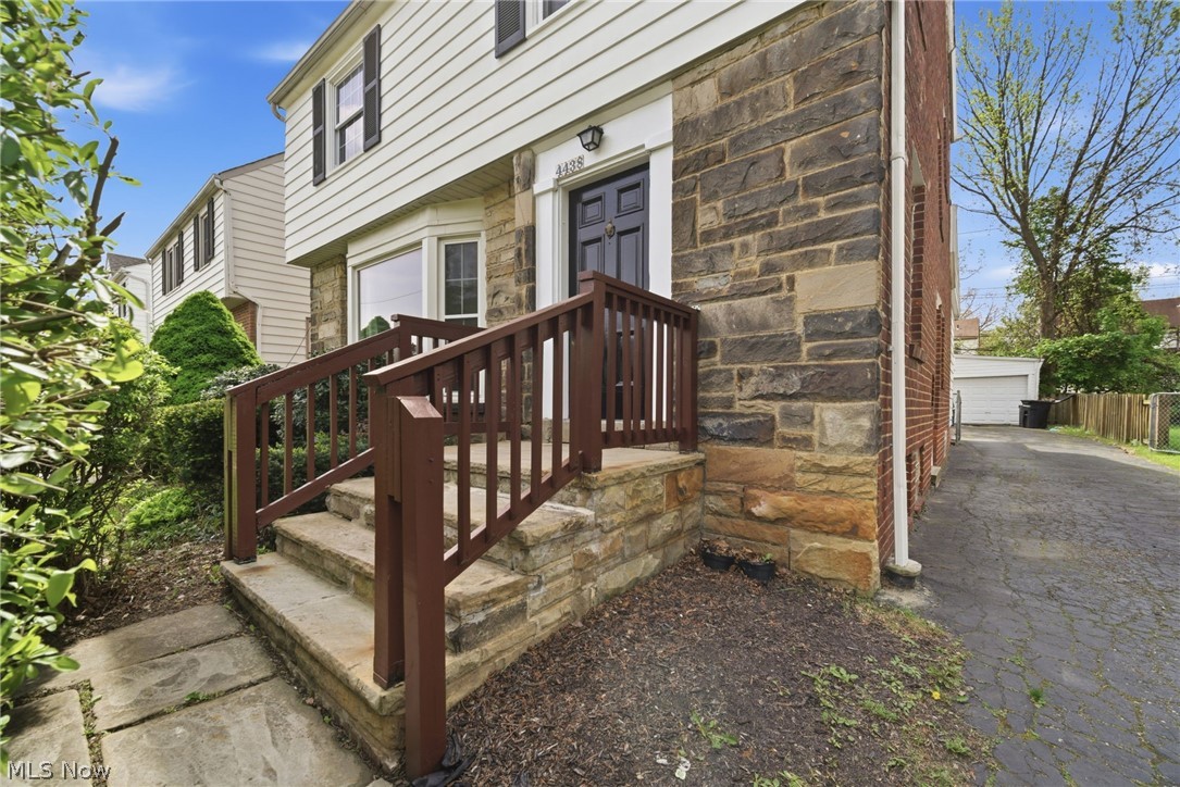 Heister Ctr Green Cos Ctr Gre - Residential